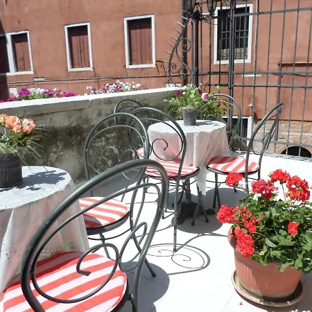 Palazzo Lion Morosini 3*