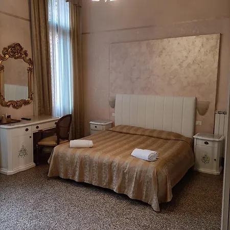 Palazzo Lion Morosini Affittacamere Venezia