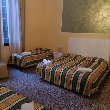 Palazzo Lion Morosini - Check In Presso Ai Santi Apostoli Venedig