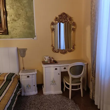 Palazzo Lion Morosini 3*