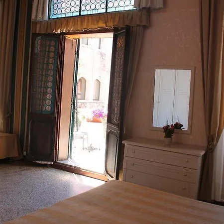 Palazzo Lion Morosini Affittacamere Venezia