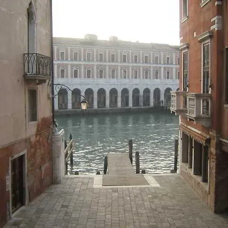 Palazzo Lion Morosini 3* Venezia