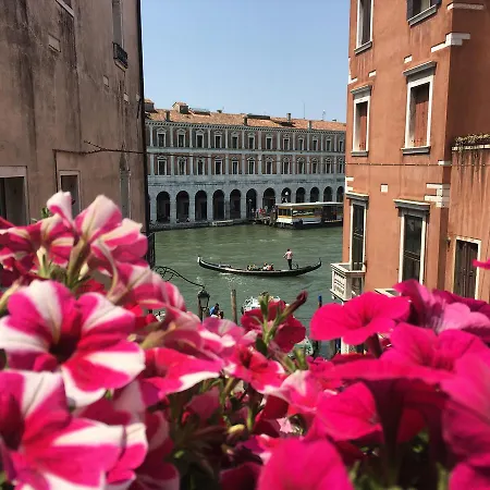 Palazzo Lion Morosini Affittacamere 3*