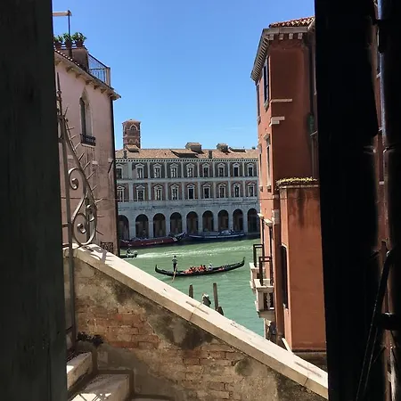 Palazzo Lion Morosini Venezia