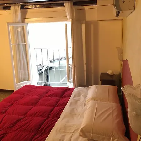 Affittacamere Palazzo Lion Morosini 3*