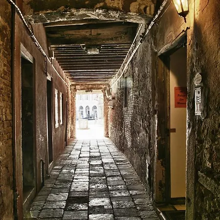 Palazzo Lion Morosini Affittacamere