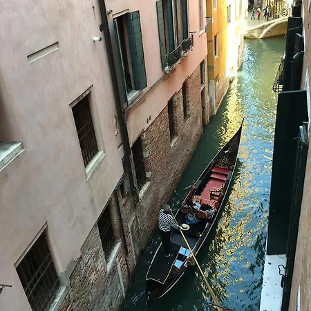 Palazzo Lion Morosini Affittacamere