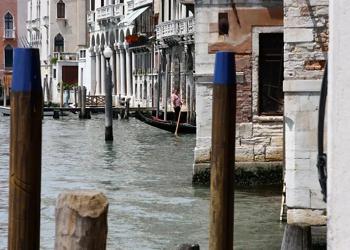 Palazzo Lion Morosini - Check In Presso Ai Santi Apostoli Venedig