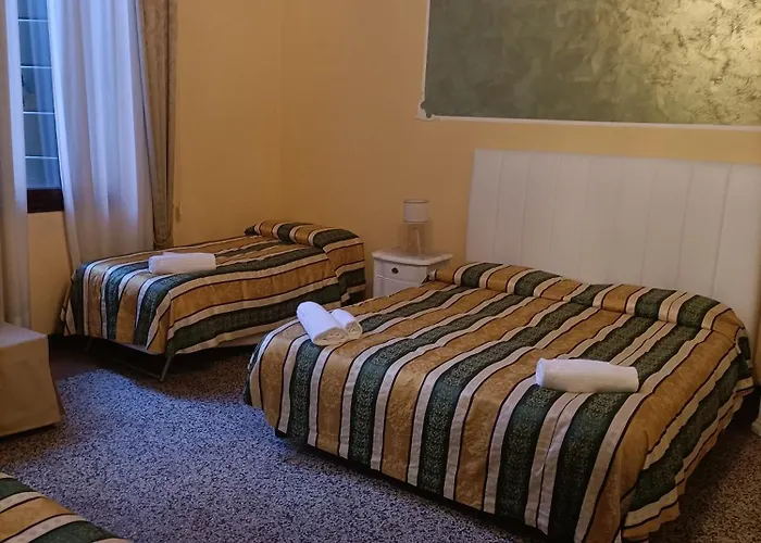 Palazzo Lion Morosini - Check In Presso Ai Santi Apostoli Venedig