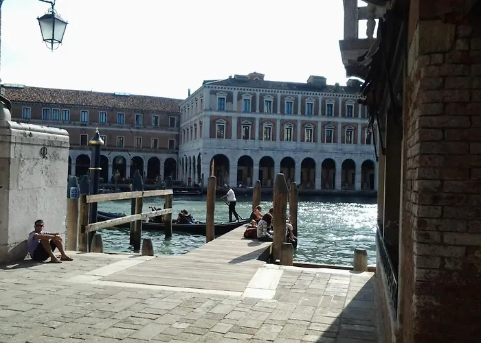 Palazzo Lion Morosini - Check In Presso Ai Santi Apostoli Gæstehus