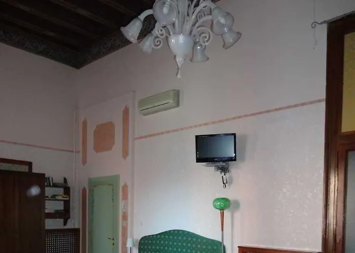 Palazzo Lion Morosini - Check In Presso Ai Santi Apostoli Venedig