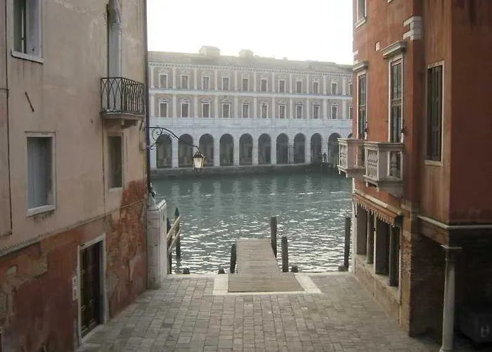 Palazzo Lion Morosini - Check In Presso Ai Santi Apostoli 3* Venedig