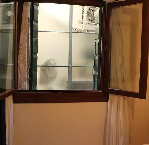 Palazzo Lion Morosini - Check In Presso Ai Santi Apostoli 3* Venedig