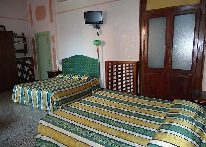 Palazzo Lion Morosini - Check In Presso Ai Santi Apostoli