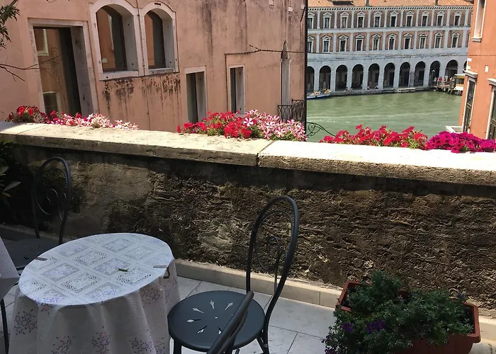 Palazzo Lion Morosini - Check In Presso Ai Santi Apostoli