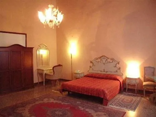 Palazzo Lion Morosini - Check In Presso Ai Santi Apostoli 3* Venedig