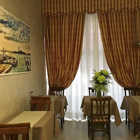 Palazzo Lion Morosini - Check In Presso Ai Santi Apostoli