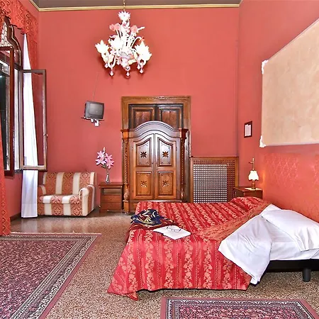 בית הארחה Palazzo Lion Morosini - Check In Presso Ai Santi Apostoli 3*