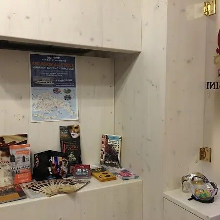 Palazzo Lion Morosini - Check In Presso Ai Santi Apostoli